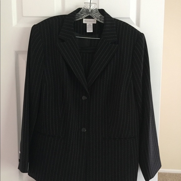 Worthington Dresses & Skirts - Women’s Black and White Skirt Suit Worthington Dresses & Skirts - Women’s Black and White Skirt Suit